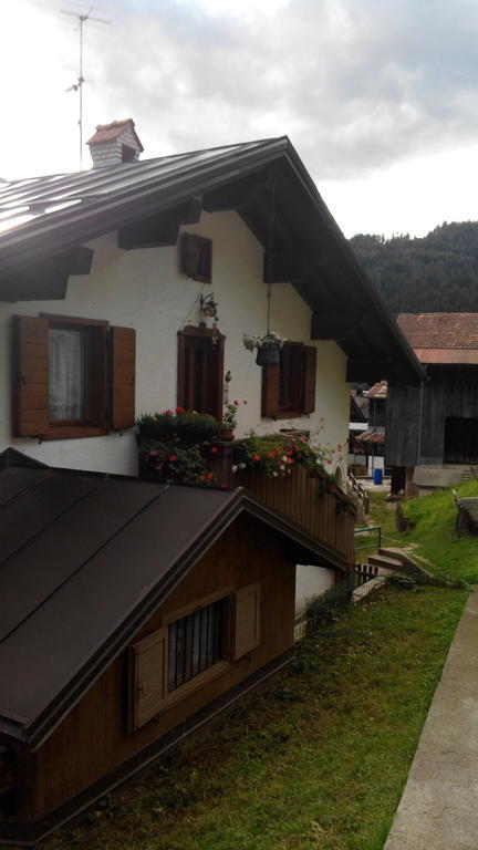 Casa Alpina Villa Cencenighe Exterior photo